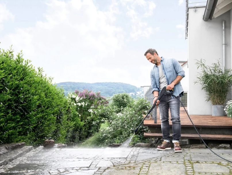 HIDROLAVADORA ALTA PRESION CAUDAL 300 L/H MAX 1800 PSI MOD. K4 MX KARCHER