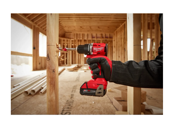 KIT TALADRO PERCUTOR / ATORNILLADOR 1/2 M18 CON 2 BAT Y CARGADOR # 3602-22CT MILWUAKEE